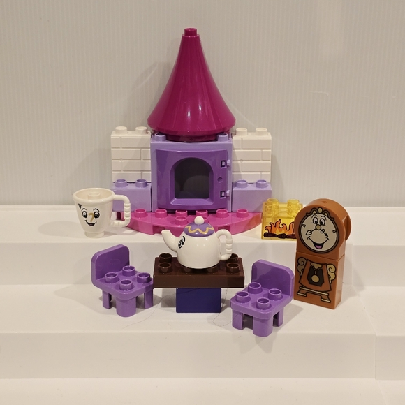 Lego DUPLO Disney Princess Belles Tea Party 10877 Beauty and the Beast with Elsa - Picture 6 of 14